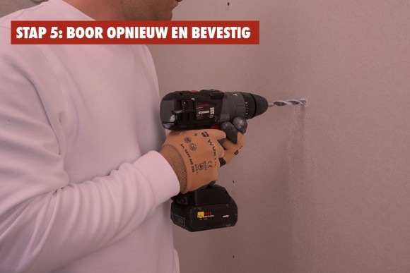 Stap 5 - Boor opnieuw en bevestig